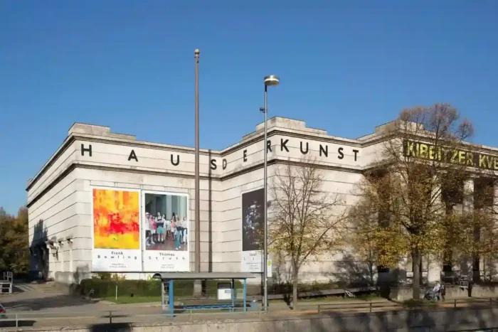 Entdecken Sie das Haus der Kunst als globales Zentrum für zeitgenössische Werke